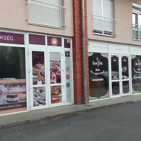 Rozsa Lakas Apartmán *