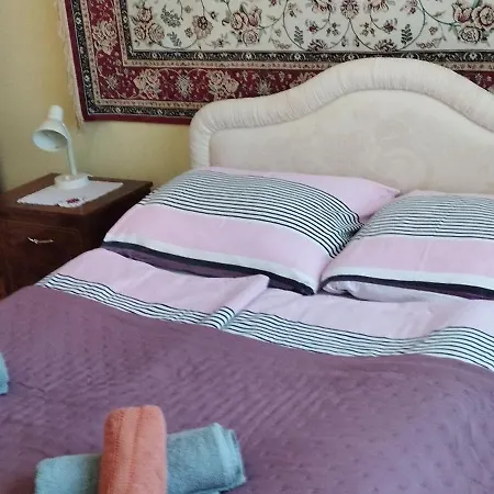 Rozsa Lakas * Keszthely